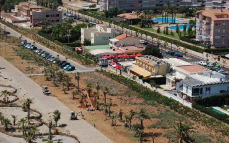 Vista aérea del restaurante frente al paseo marítimo